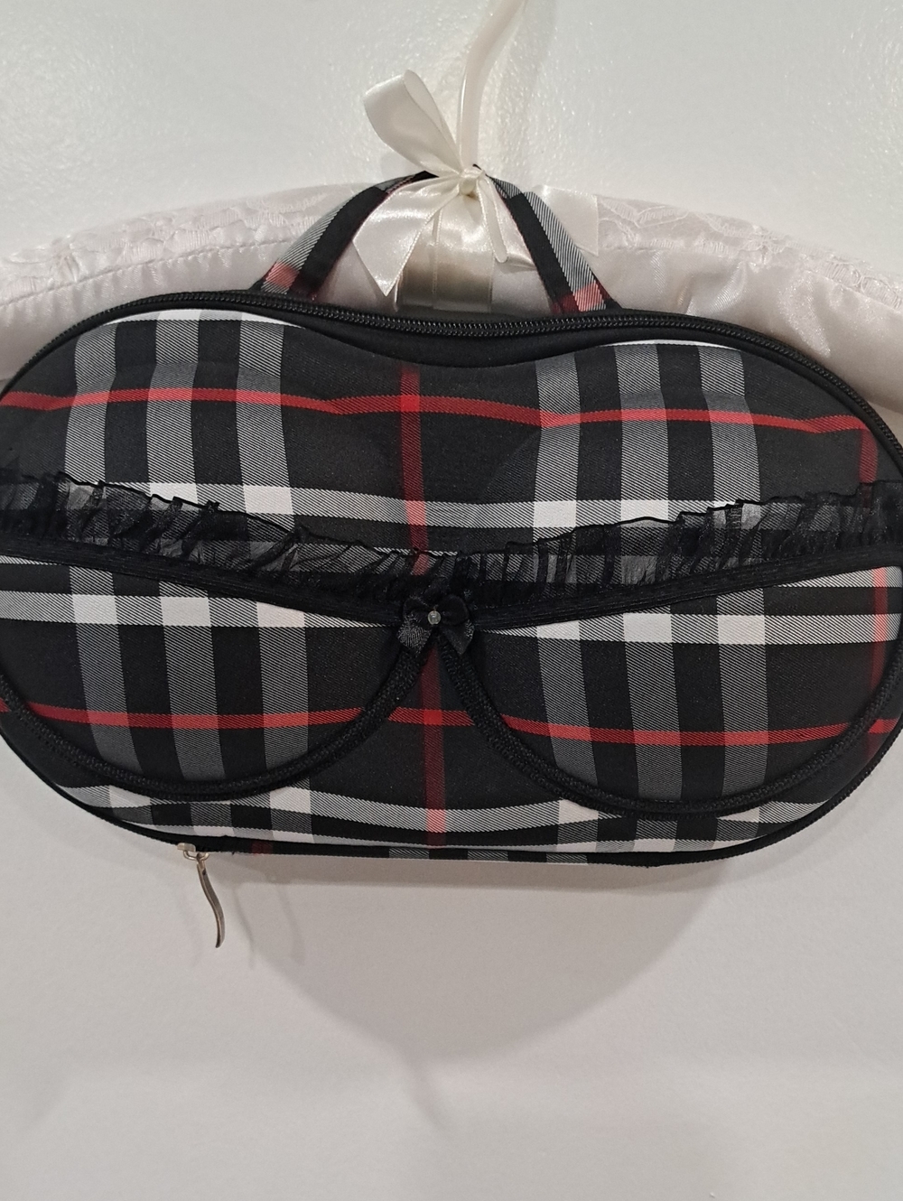 Jacqueline Kent Plaid Lingerie Bra Travel Case - Black, White & Red